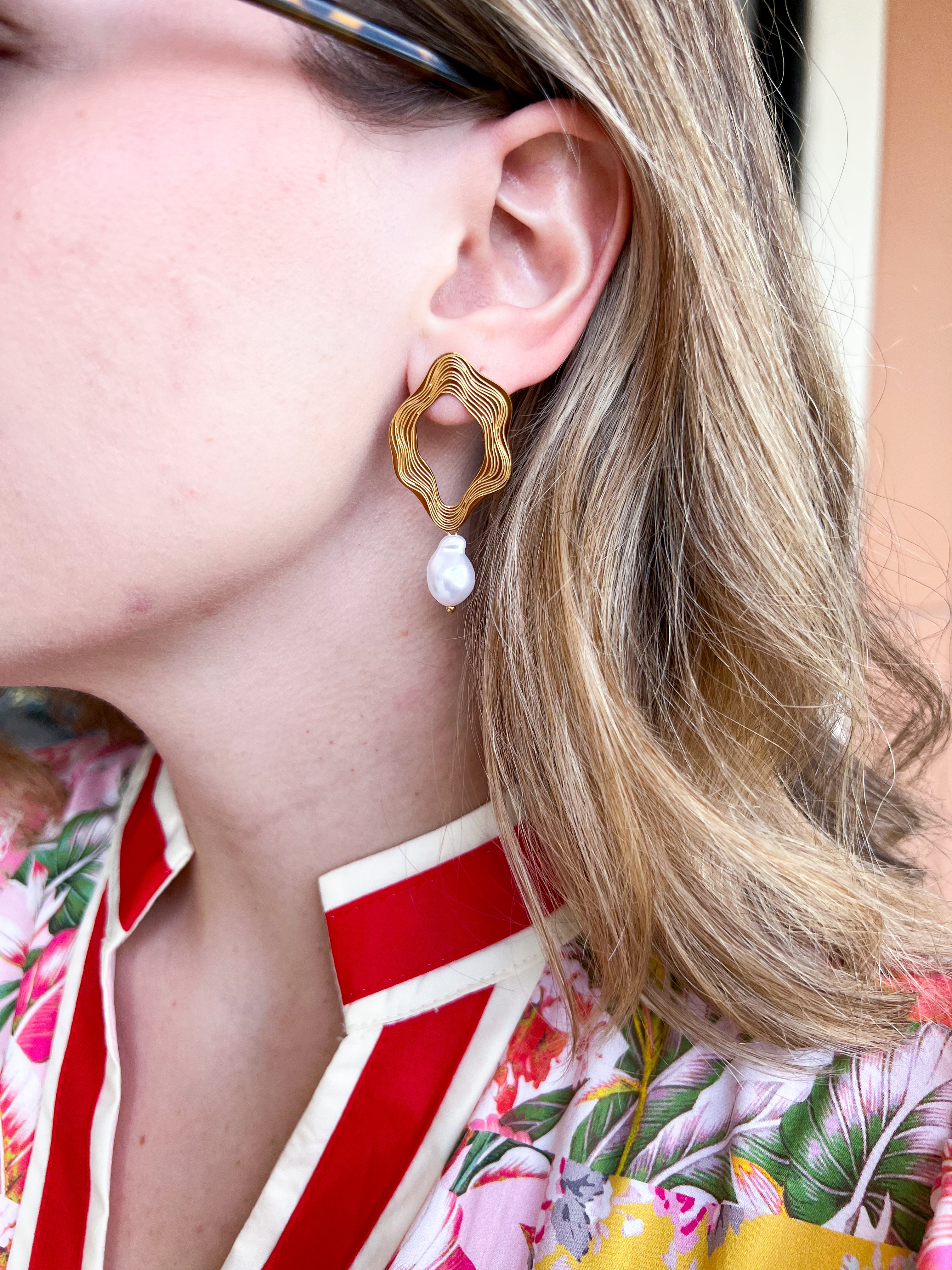 Abstract Pearl Drop Earrings-110 Jewelry & Hair-HART DESIGNS-July & June Women's Fashion Boutique Located in San Antonio, Texas