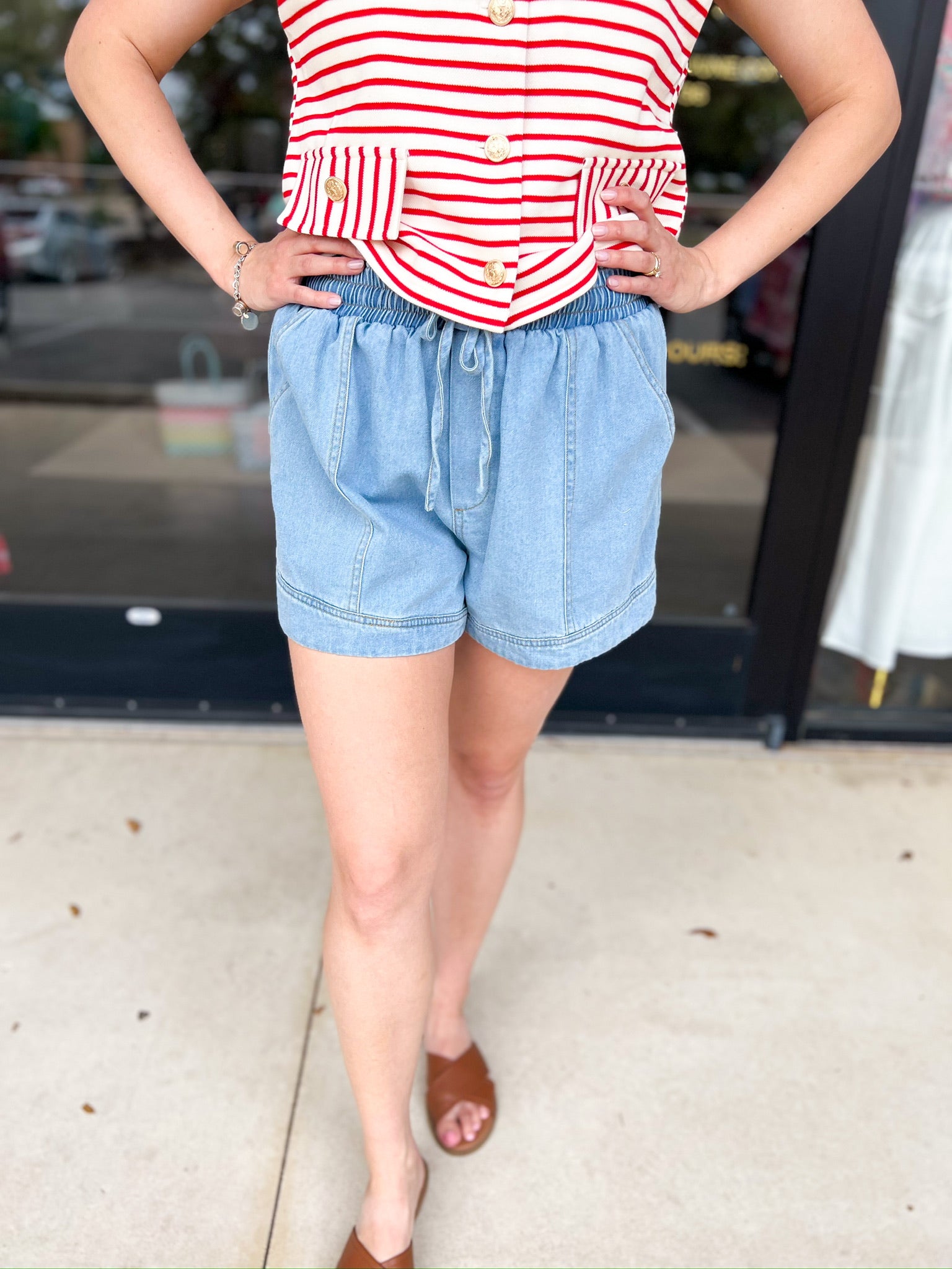 Classic & Comfy Denim Shorts - Light Denim-510 Mini-ENTRO-July & June Women's Fashion Boutique Located in San Antonio, Texas