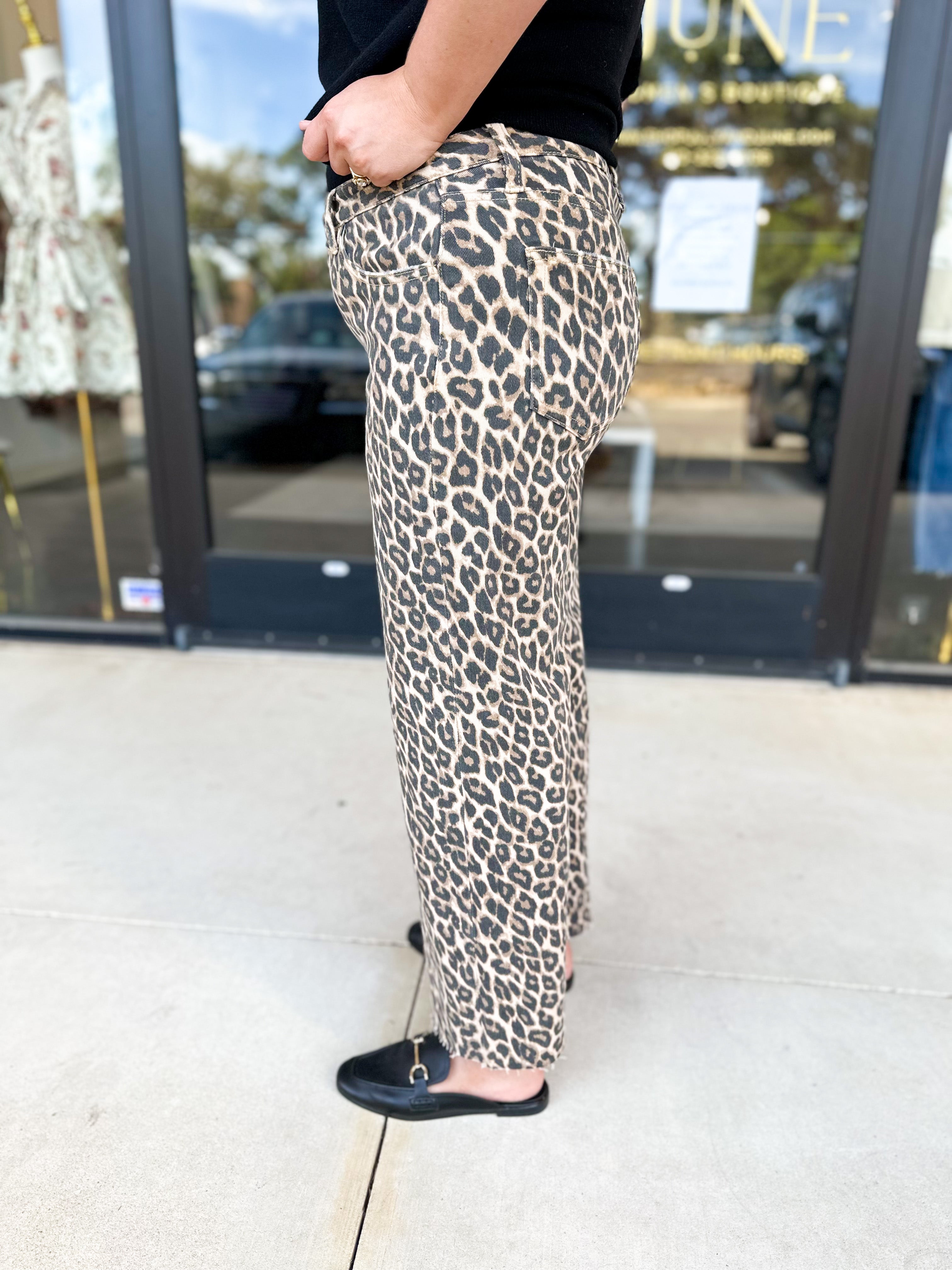 Vervet- Cheetah Print High Rise Wide Leg Jeans-400 Pants-VEVERT BY FLYING MONKEY-July & June Women's Fashion Boutique Located in San Antonio, Texas