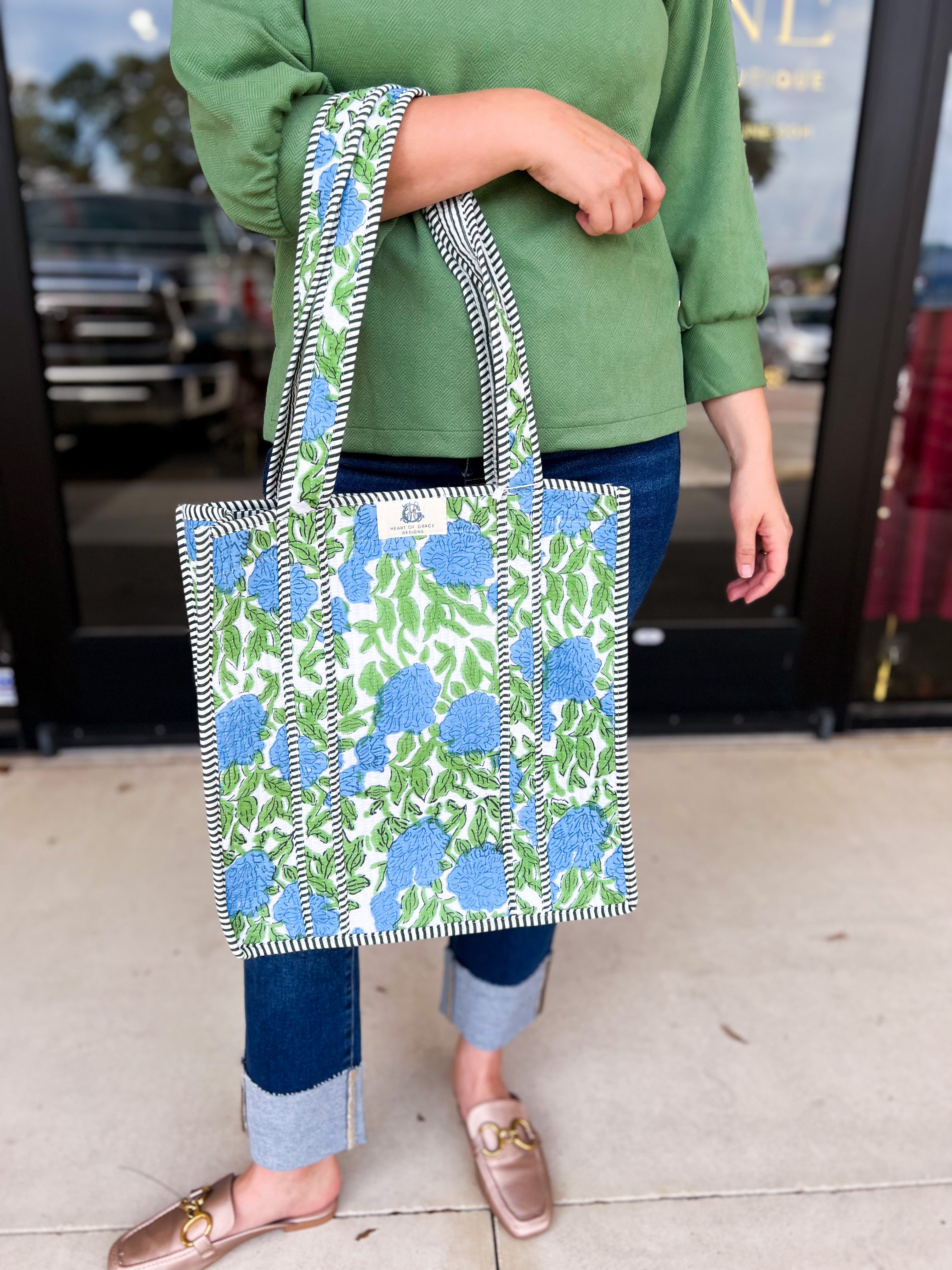 Charleston Quilted Tote Bag-130 ACCESSORIES-HEART OF GRACE-July & June Women's Fashion Boutique Located in San Antonio, Texas