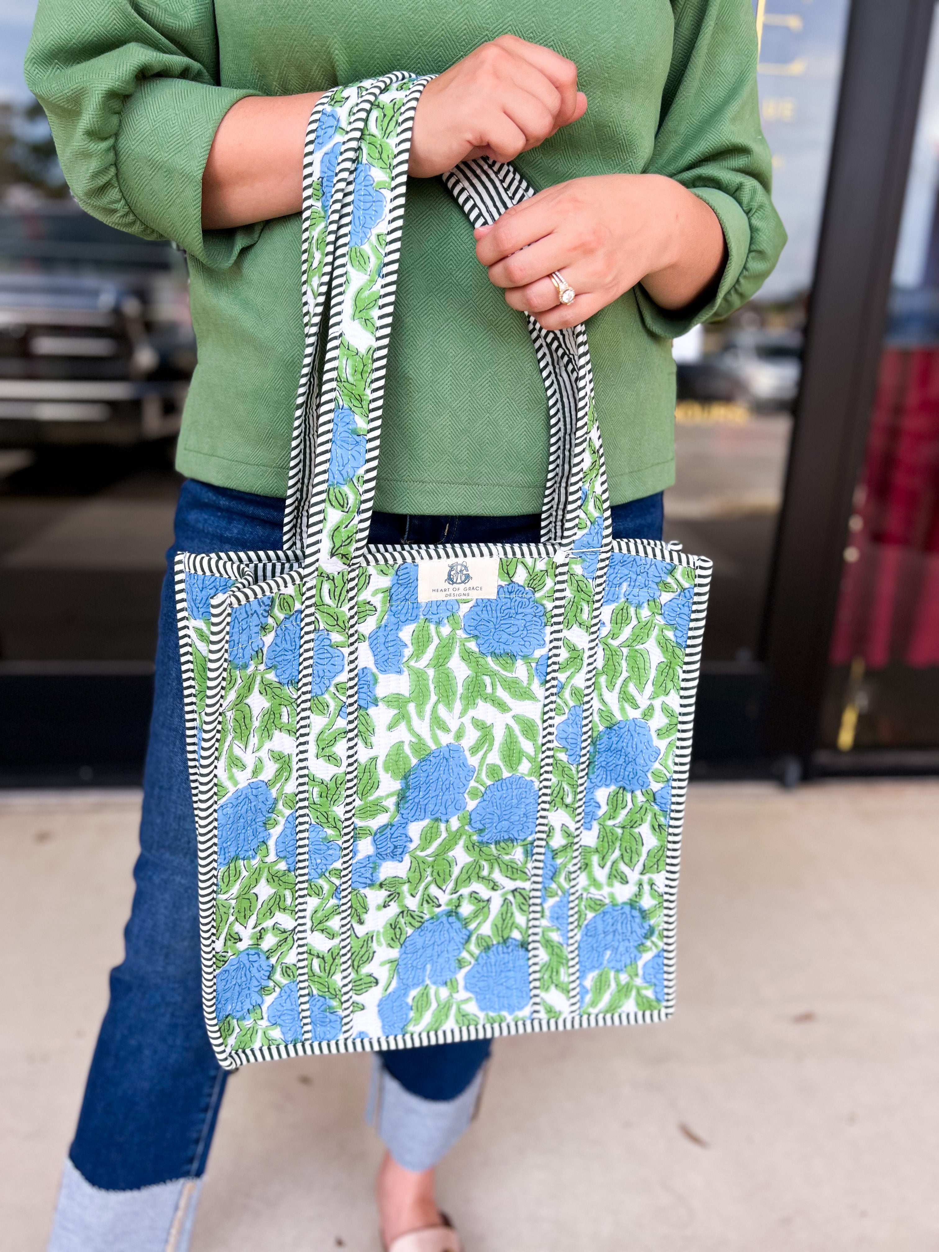 Charleston Quilted Tote Bag-130 ACCESSORIES-HEART OF GRACE-July & June Women's Fashion Boutique Located in San Antonio, Texas