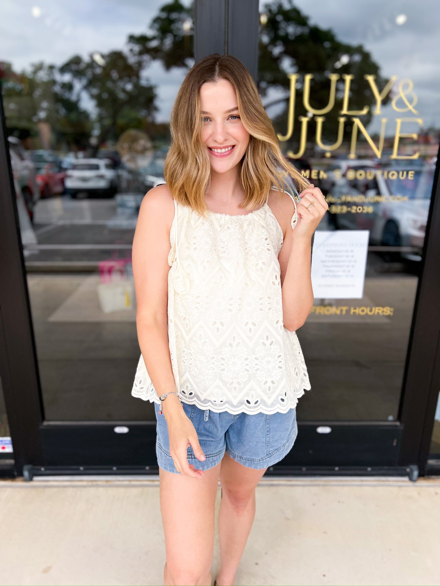 Classic & Comfy Denim Shorts - Medium Wash-510 Mini-ENTRO-July & June Women's Fashion Boutique Located in San Antonio, Texas