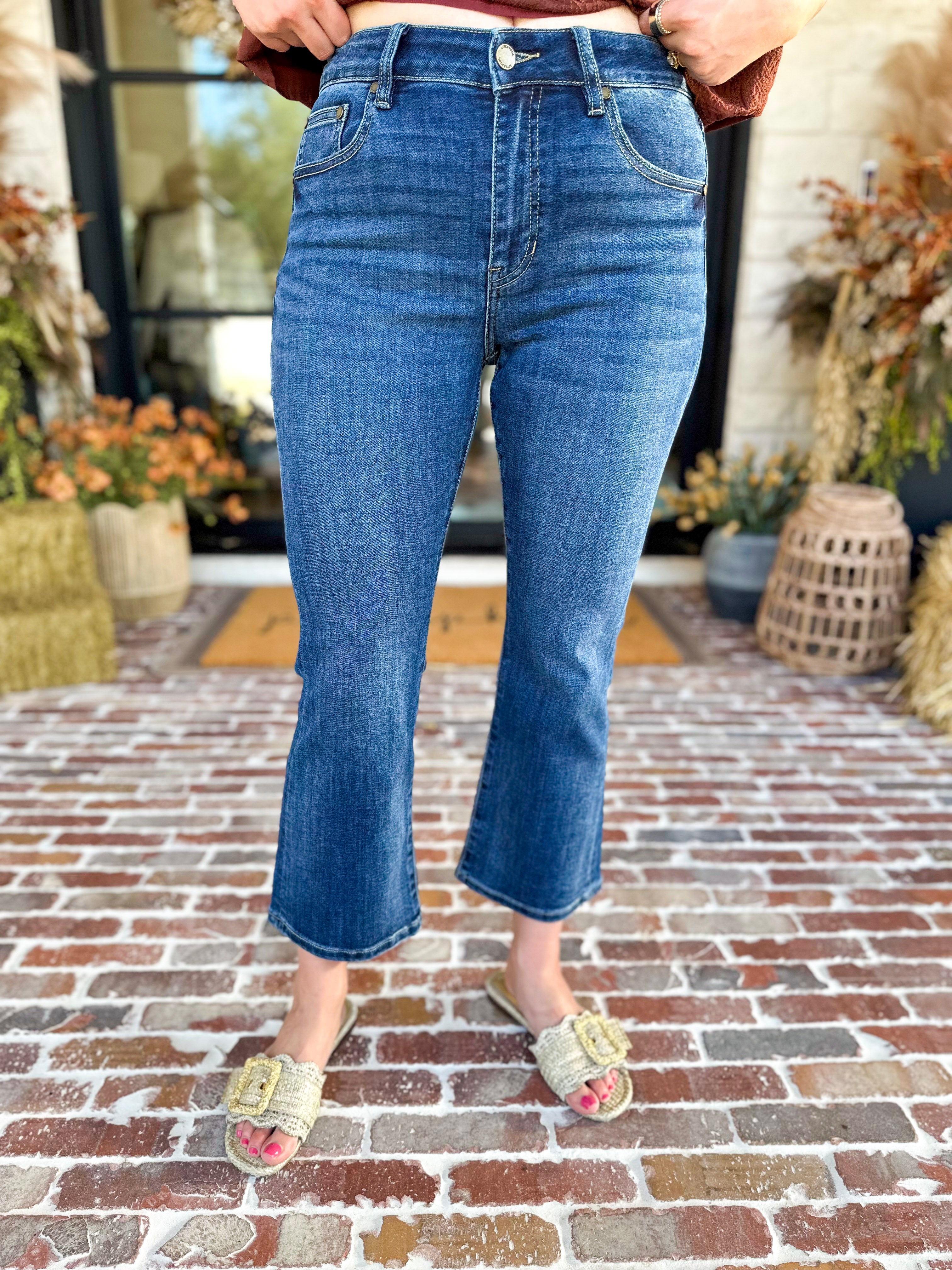 Liverpool - The Hannah Crop Flare Jeans-420 Denim-LIVERPOOL JEANS COMPANY-July & June Women's Fashion Boutique Located in San Antonio, Texas