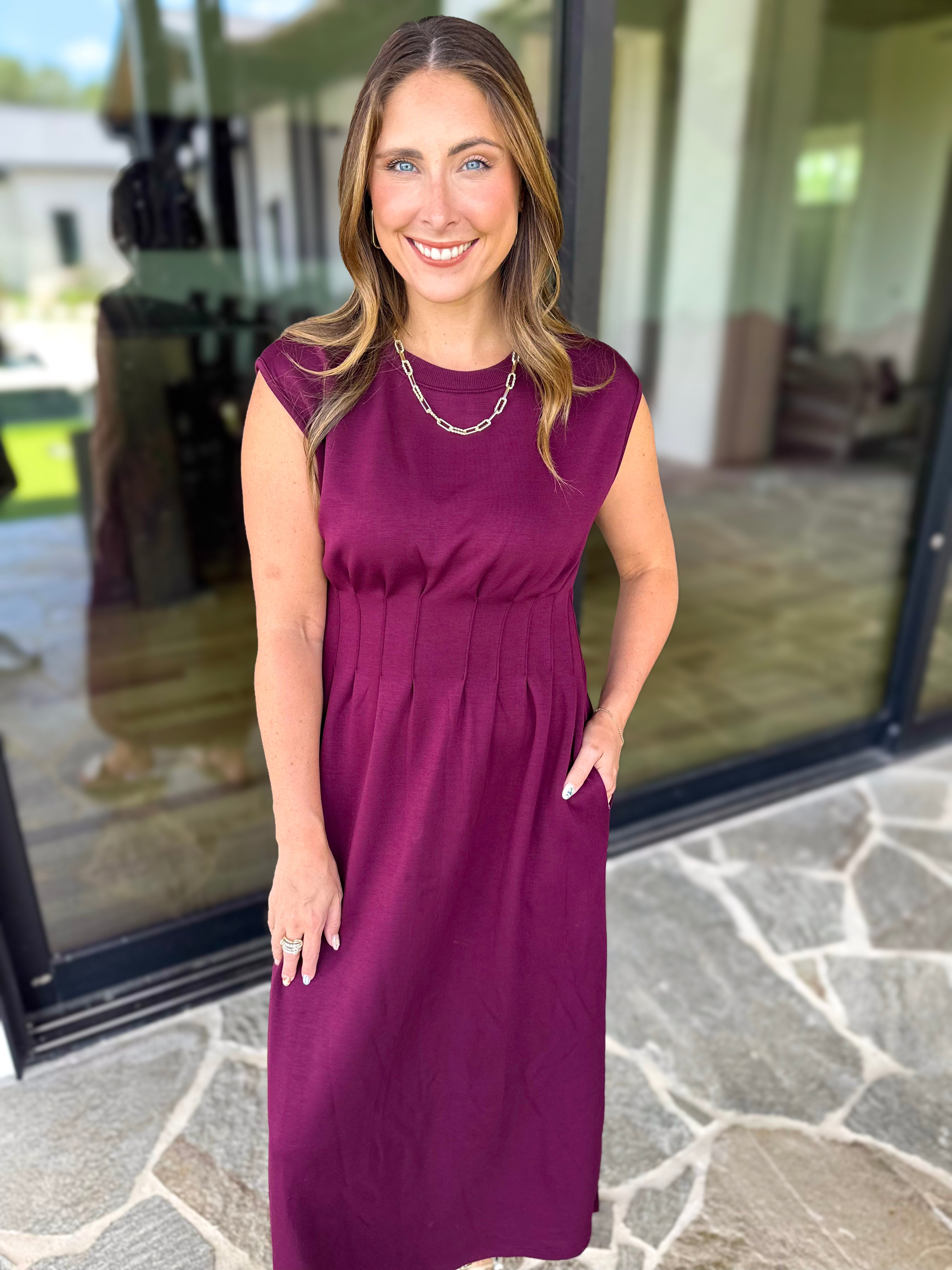 Polished Pin-Tuck Midi Dress - Burgundy-500 Midi-ENTRO-July & June Women's Fashion Boutique Located in San Antonio, Texas
