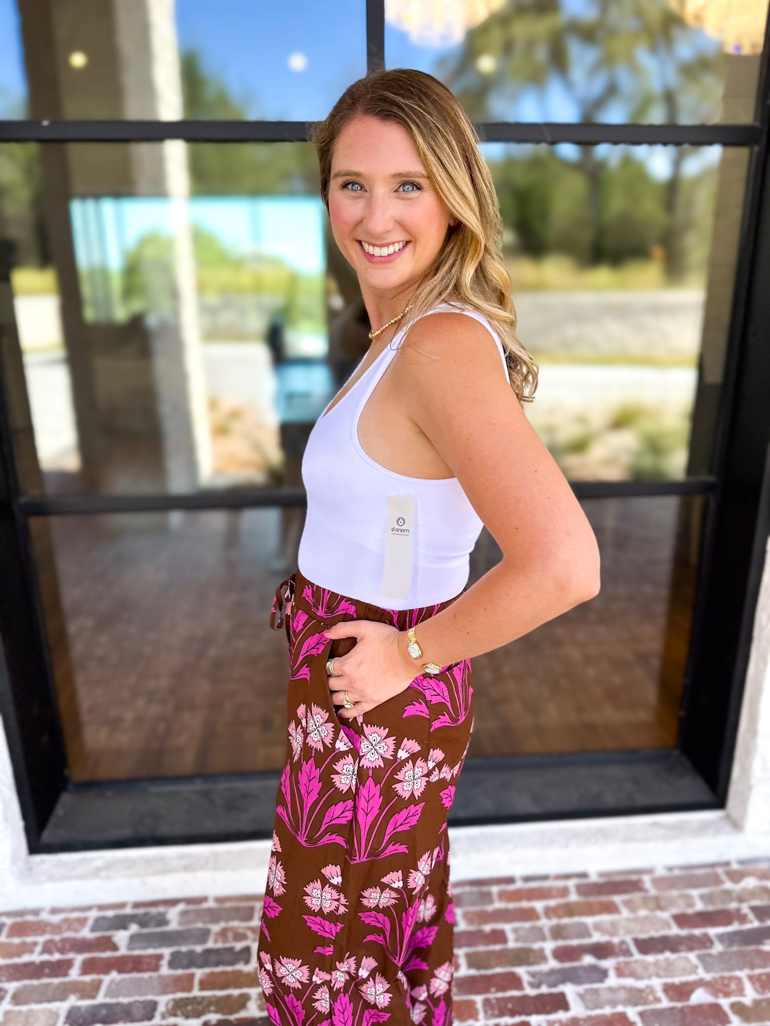 Everyday Built-in-Bra Tank - White-220 Basic Tops-MONO B-July & June Women's Fashion Boutique Located in San Antonio, Texas
