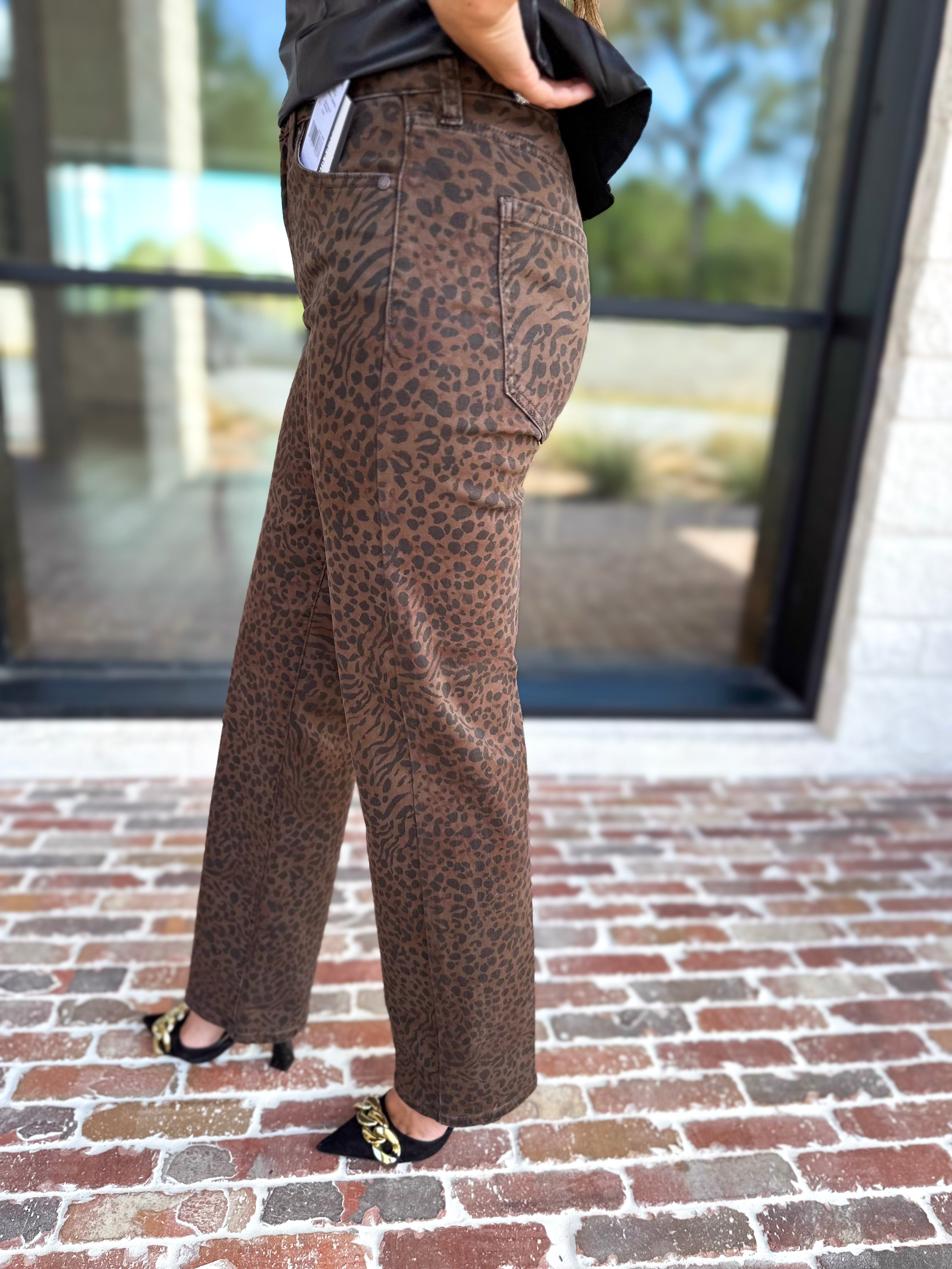 Liverpool - Cheetah Print Straight Leg Jeans-420 Denim-LIVERPOOL JEANS COMPANY-July & June Women's Fashion Boutique Located in San Antonio, Texas