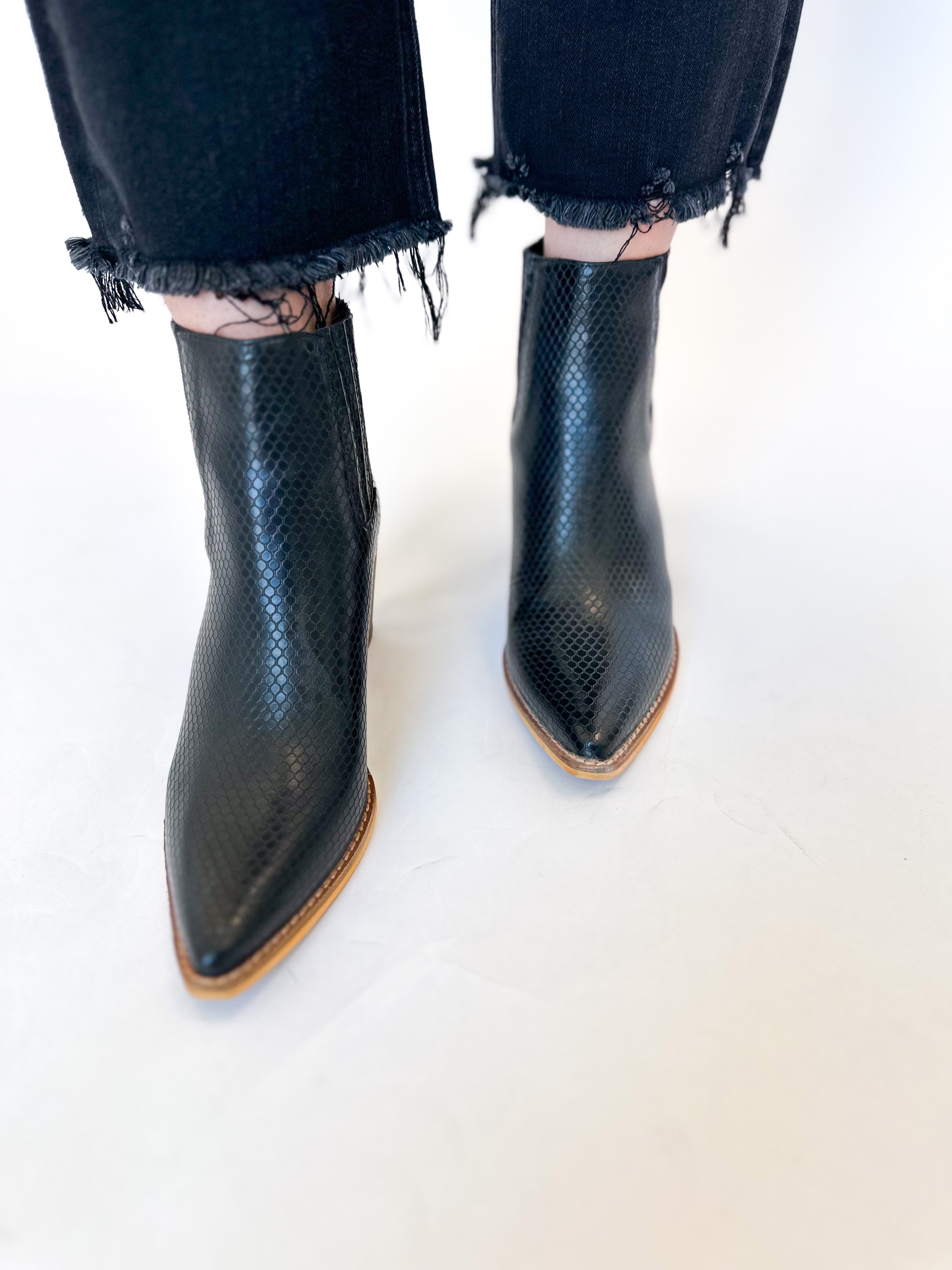 Harper Black Booties-700 Footwear-A RYDER GIRL-July & June Women's Fashion Boutique Located in San Antonio, Texas
