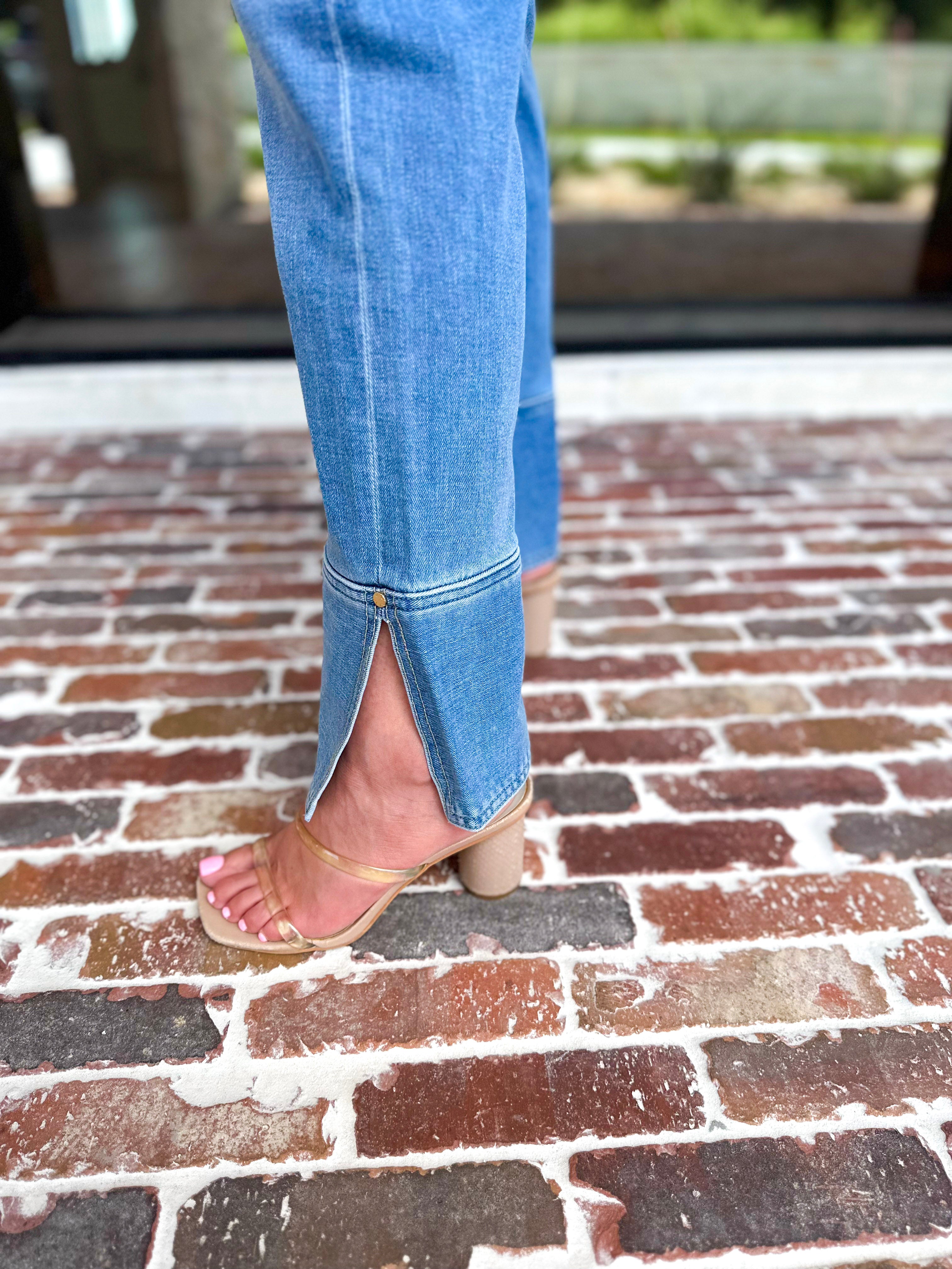 Liverpool - Kennedy Side Slit Straight Leg Jeans-420 Denim-LIVERPOOL JEANS COMPANY-July & June Women's Fashion Boutique Located in San Antonio, Texas