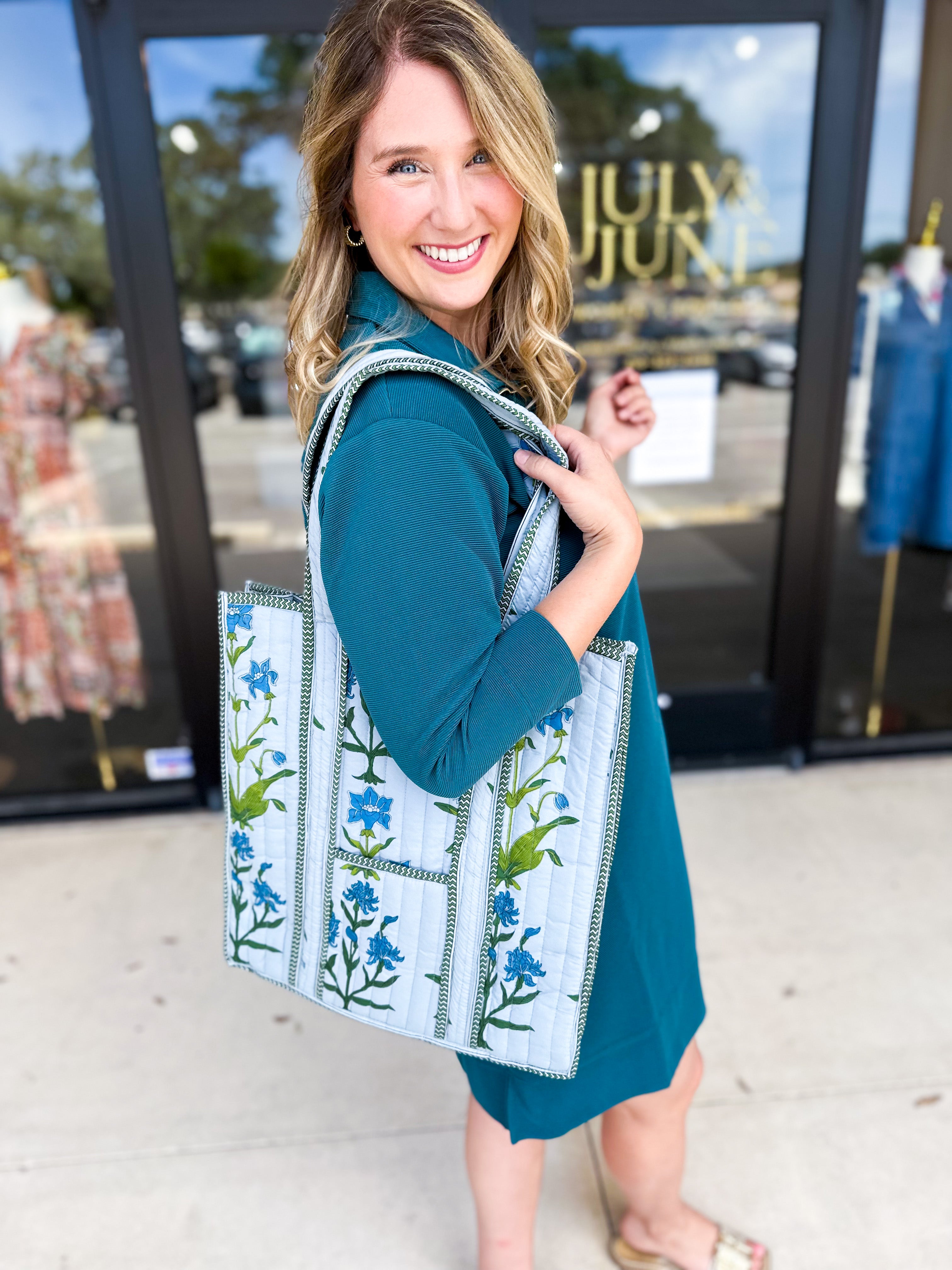 Iris Quilted Handbag-130 ACCESSORIES-HEART OF GRACE-July & June Women's Fashion Boutique Located in San Antonio, Texas