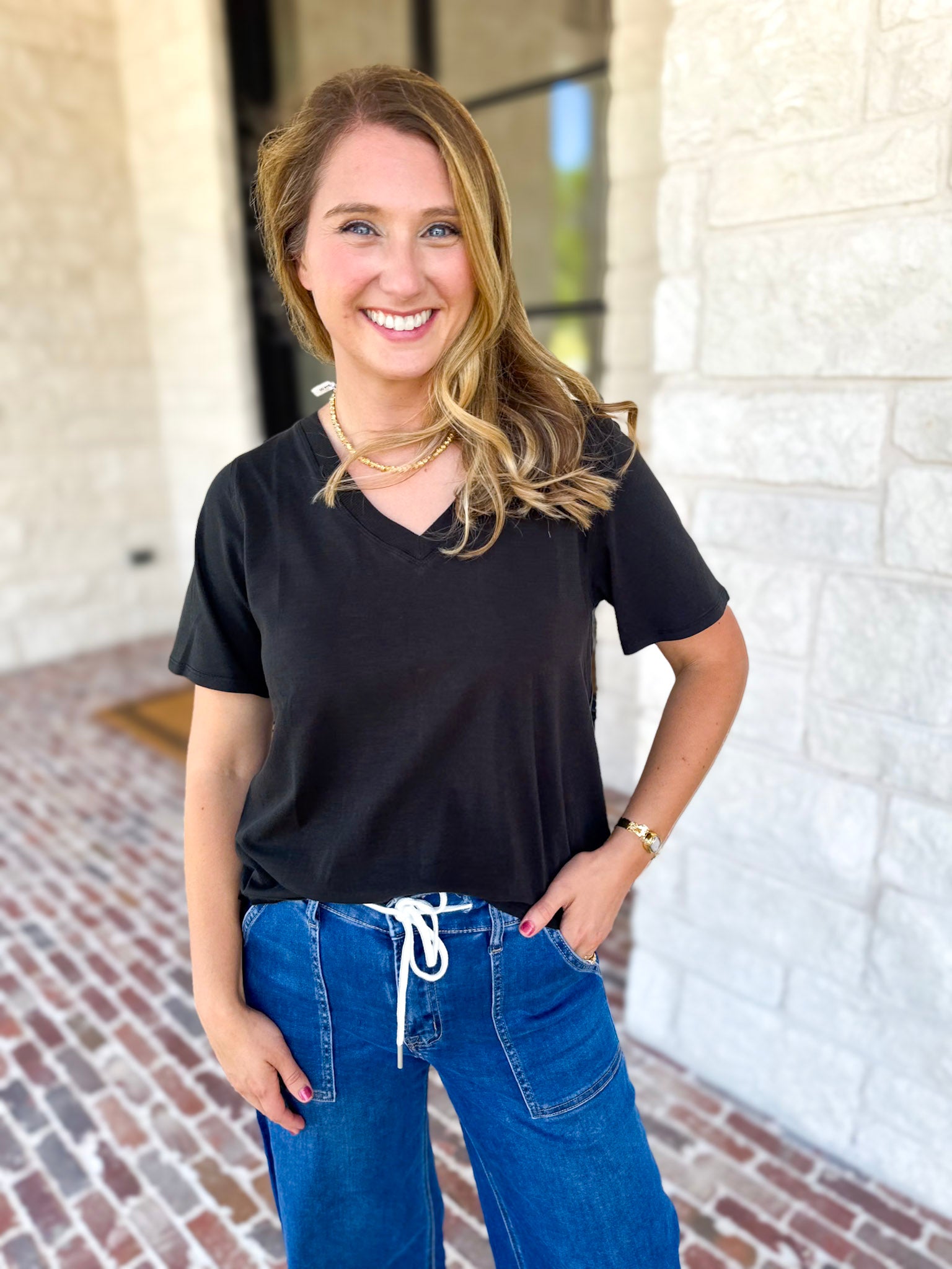 Everyday Essential V-Neck Tee - Black-210 Casual Blouses-MONO B-July & June Women's Fashion Boutique Located in San Antonio, Texas