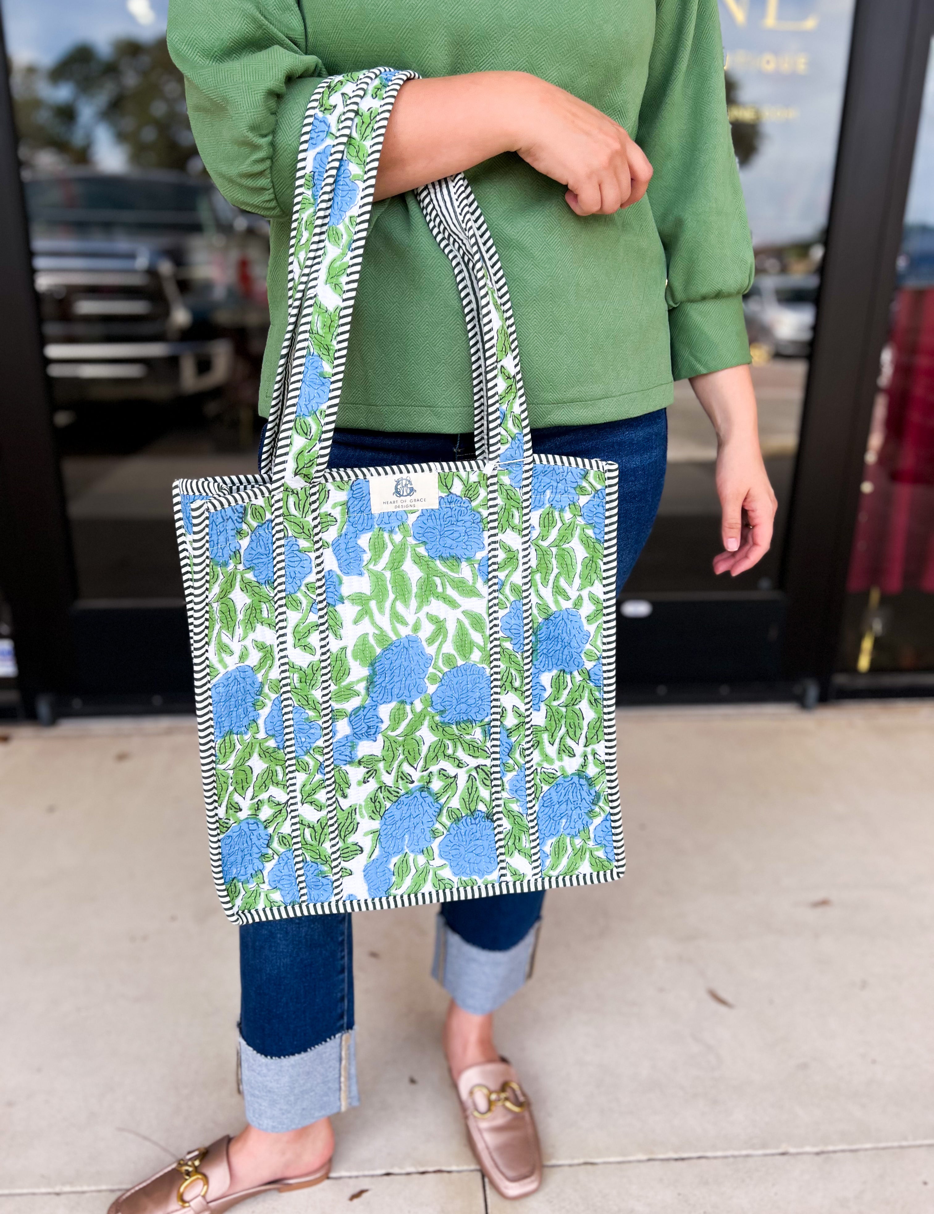 Charleston Quilted Tote Bag-130 ACCESSORIES-HEART OF GRACE-July & June Women's Fashion Boutique Located in San Antonio, Texas