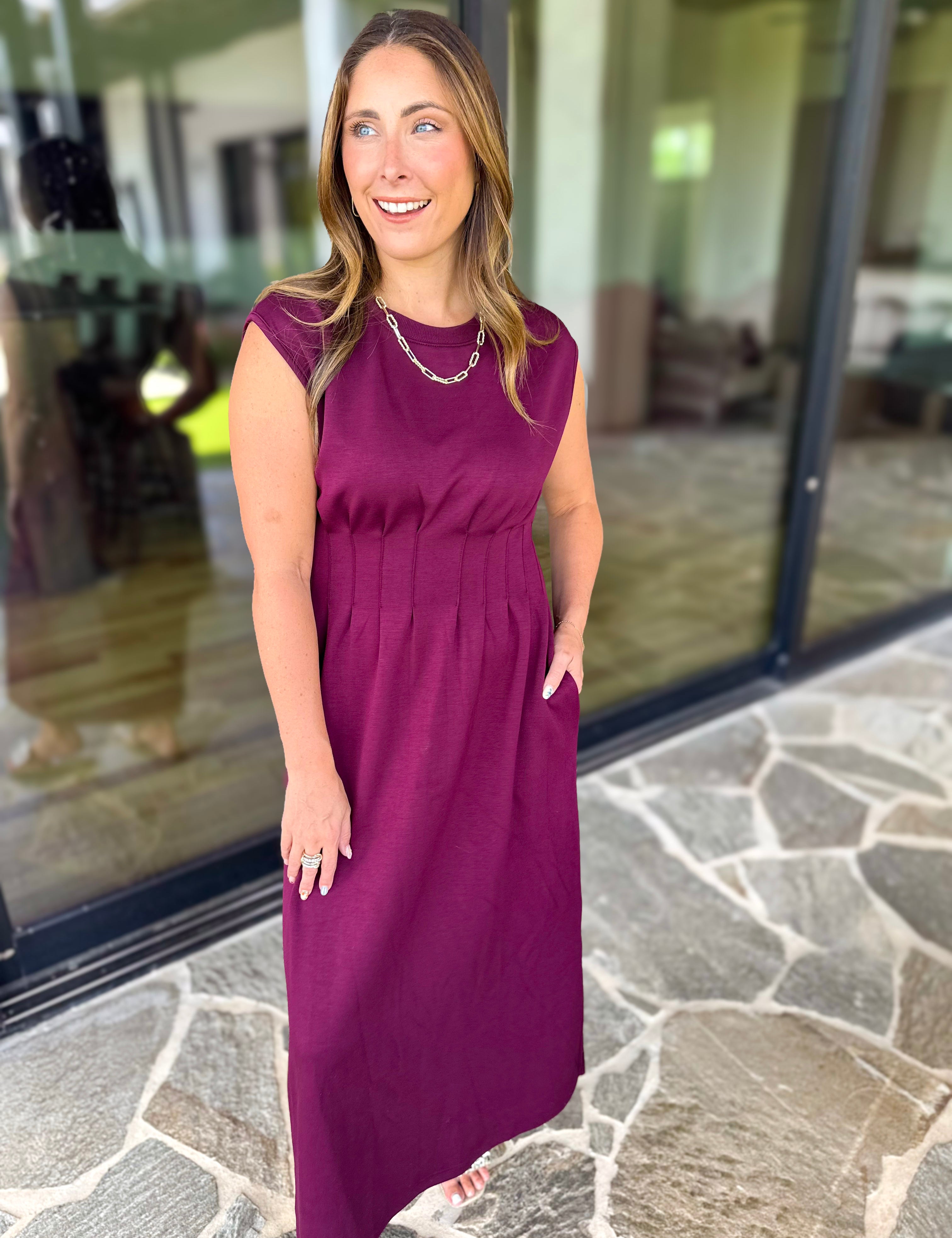Polished Pin-Tuck Midi Dress - Burgundy-500 Midi-ENTRO-July & June Women's Fashion Boutique Located in San Antonio, Texas