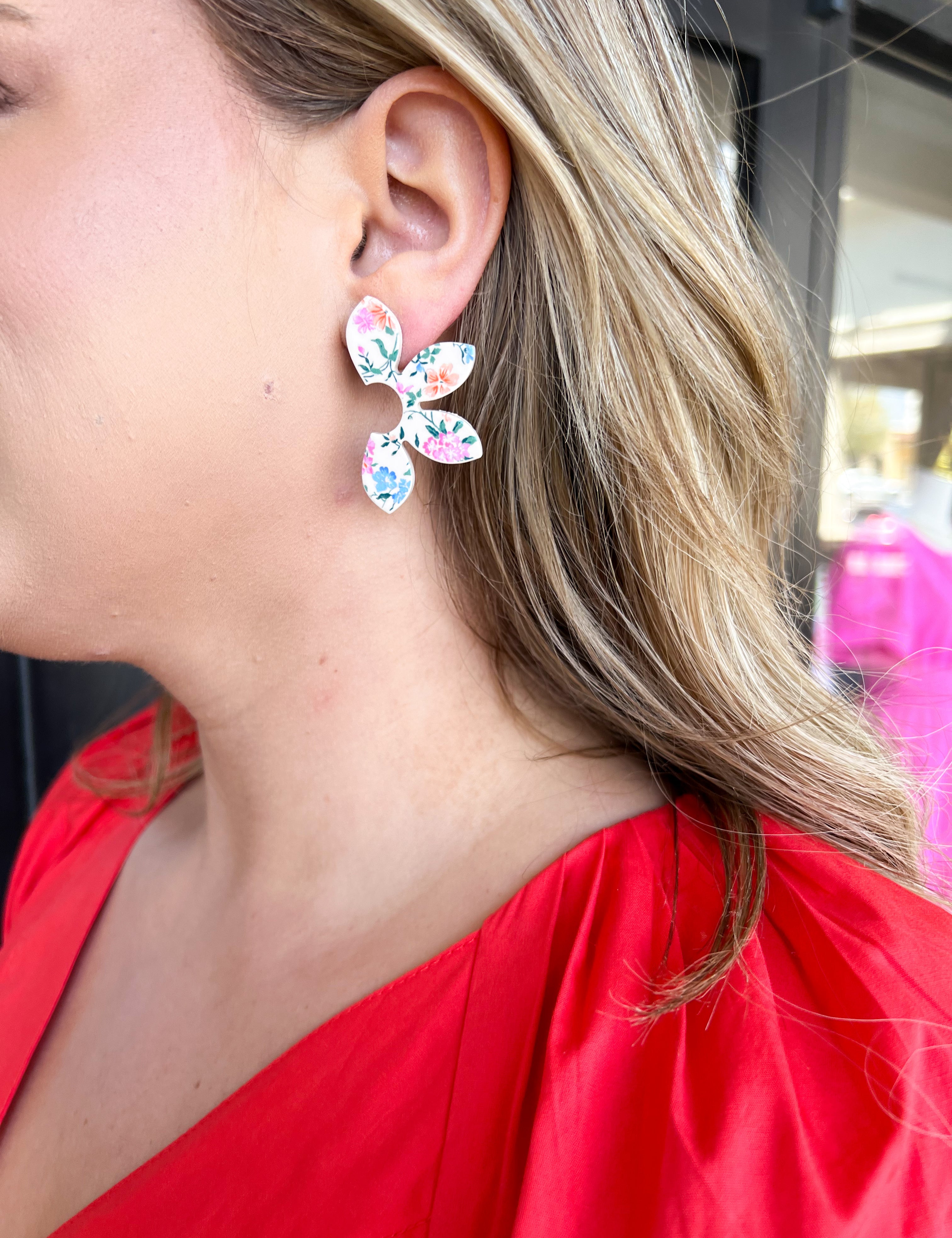 Sunshine Tienda - Flor Petal Earrings-110 Jewelry & Hair-Sunshine Tienda-July & June Women's Fashion Boutique Located in San Antonio, Texas