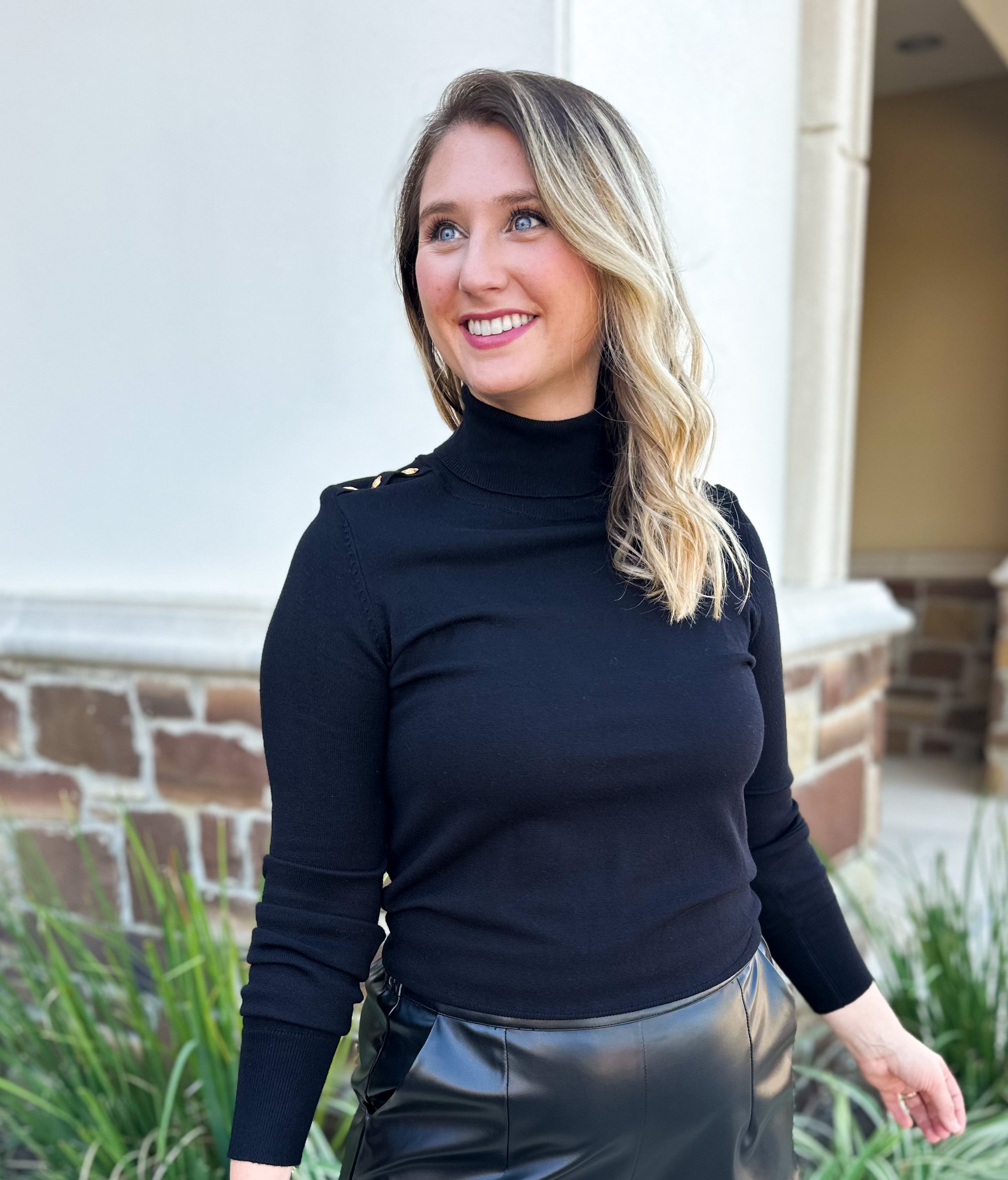 Classic Turtleneck Sweater Top - Black-230 Sweaters/Cardis-SKIES ARE BLUE-July & June Women's Fashion Boutique Located in San Antonio, Texas