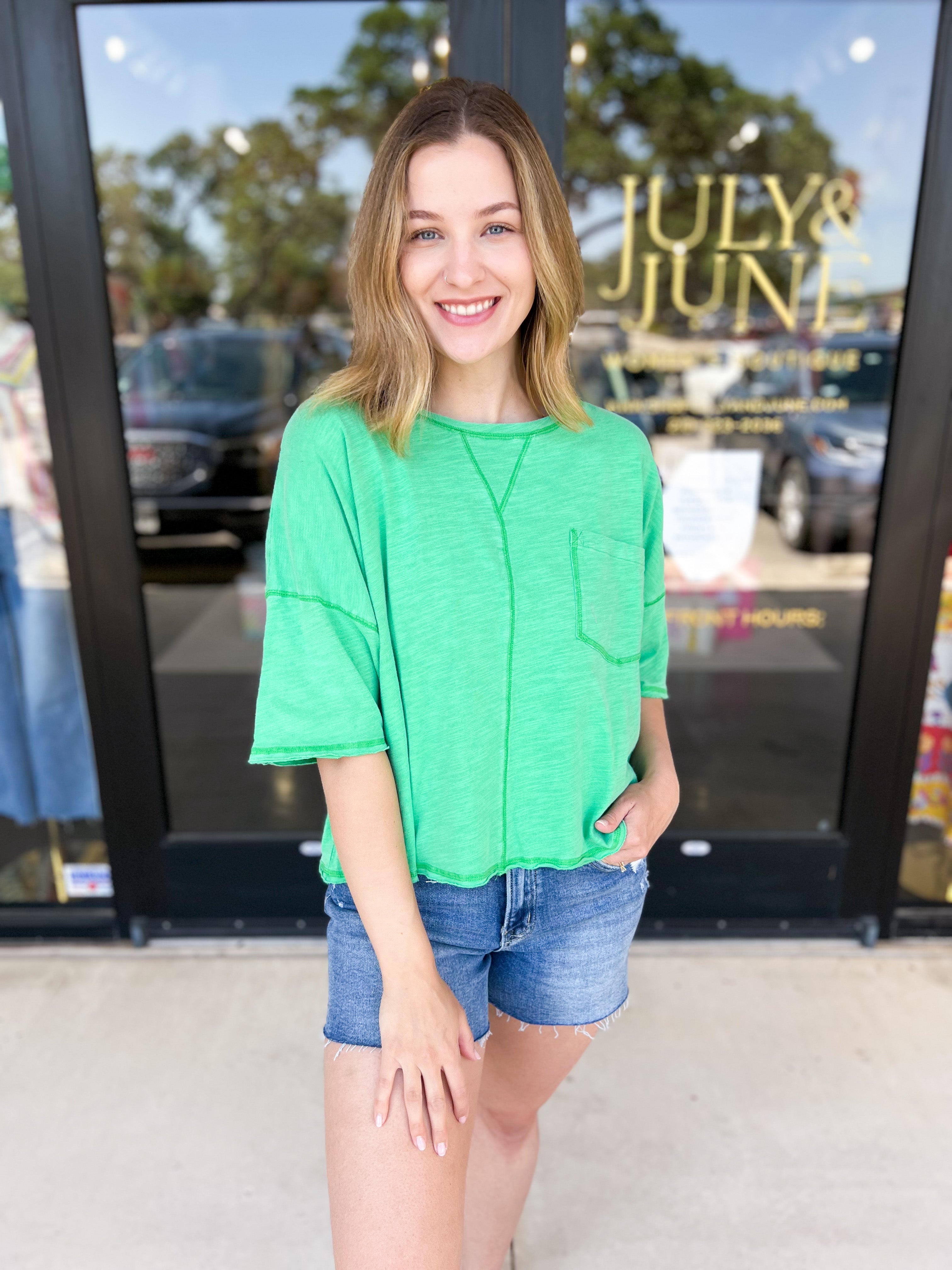 Our Favorite Oversized Tee - Kelly Green-210 Casual Blouses-PEACH LOVE-July & June Women's Fashion Boutique Located in San Antonio, Texas