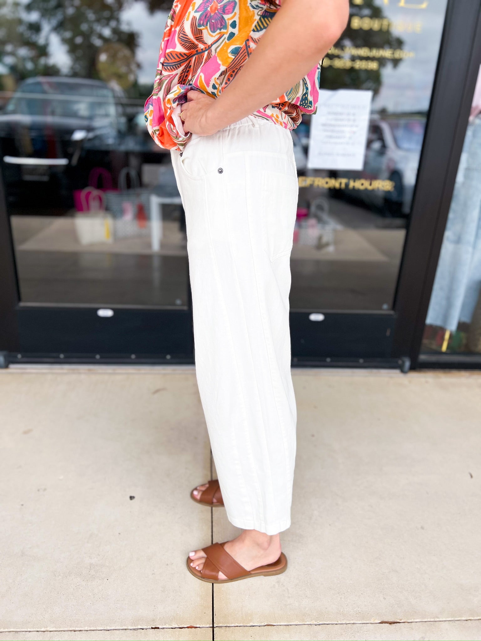 Comfy Barrel Jeans - White-400 Pants-JODIFL-July & June Women's Fashion Boutique Located in San Antonio, Texas