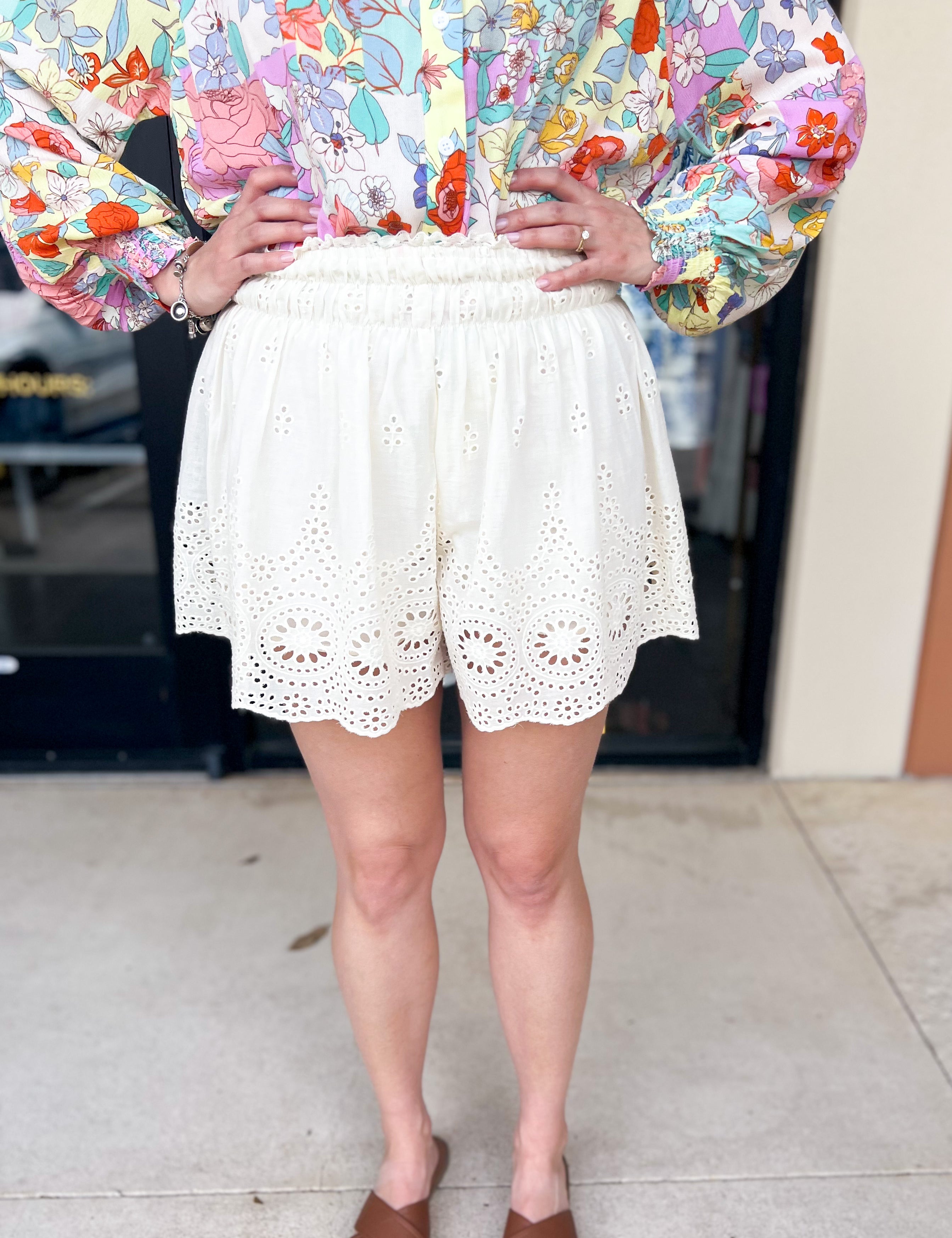 Feminine Crochet Shorts - Cream-510 Mini-ENTRO-July & June Women's Fashion Boutique Located in San Antonio, Texas