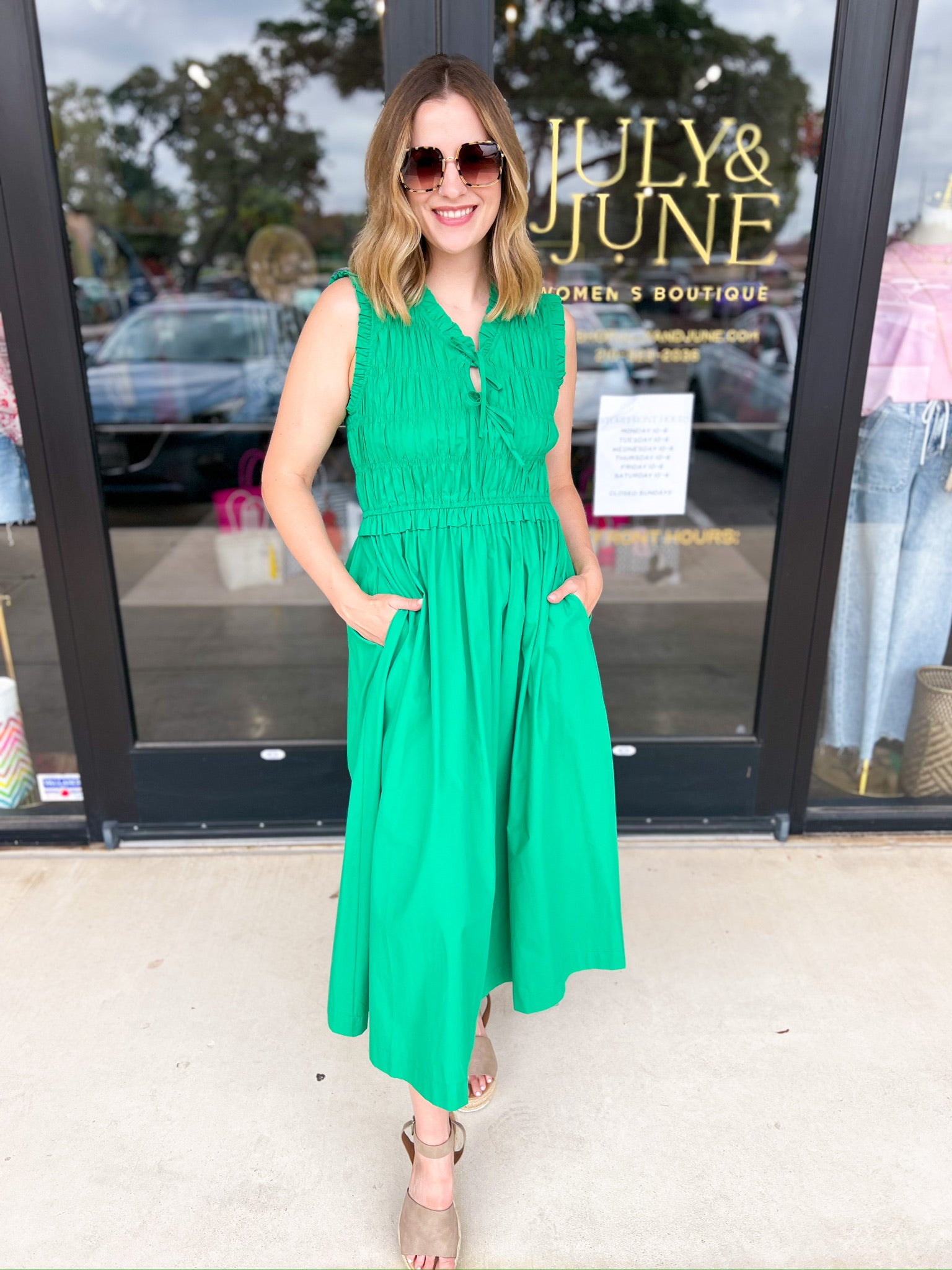 A Day To Remember Midi Dress - Kelly Green-500 Midi-PINCH-July & June Women's Fashion Boutique Located in San Antonio, Texas