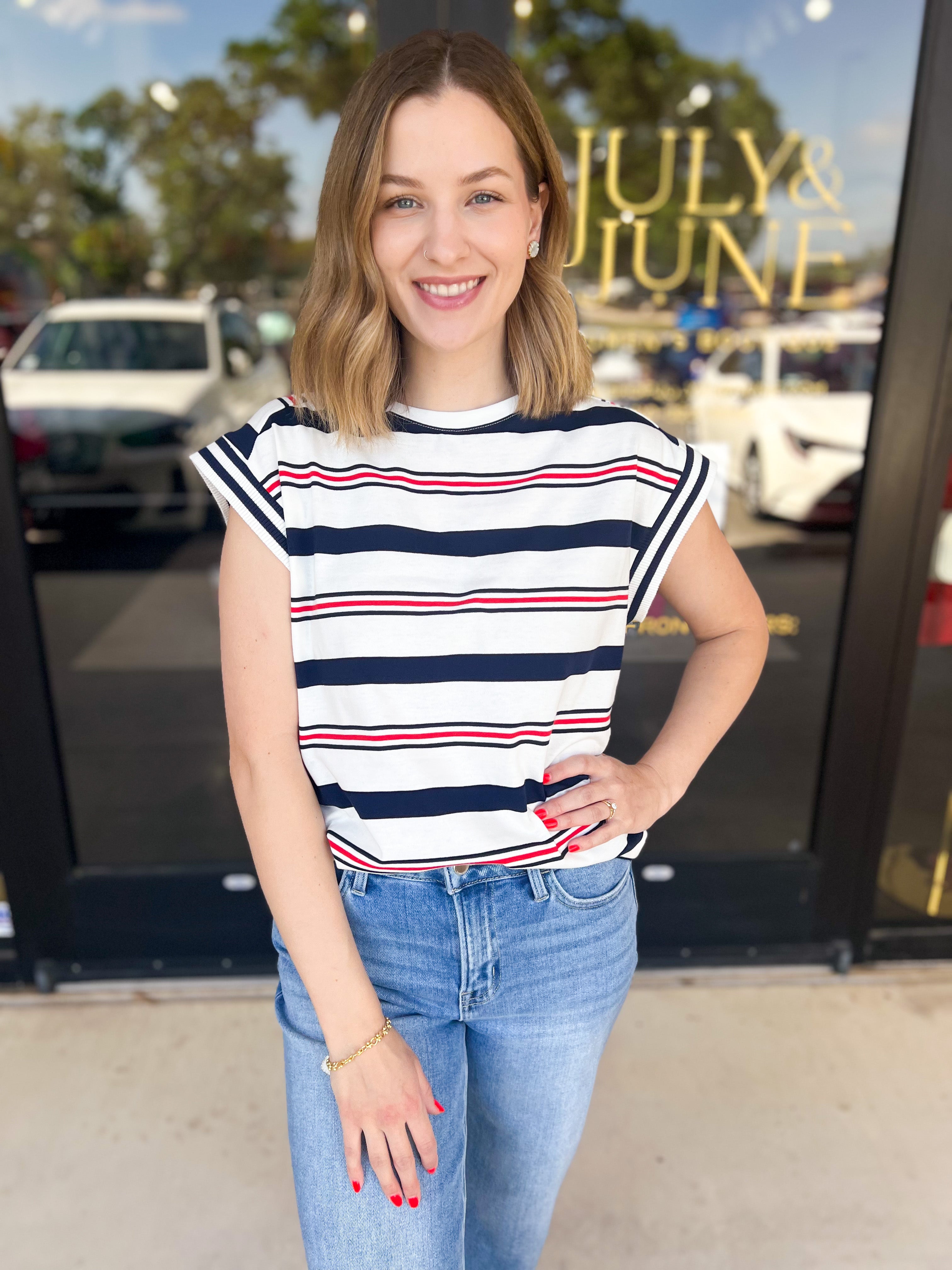 Navy & Red Casual Tee-210 Casual Blouses-FLYING TOMATO-July & June Women's Fashion Boutique Located in San Antonio, Texas
