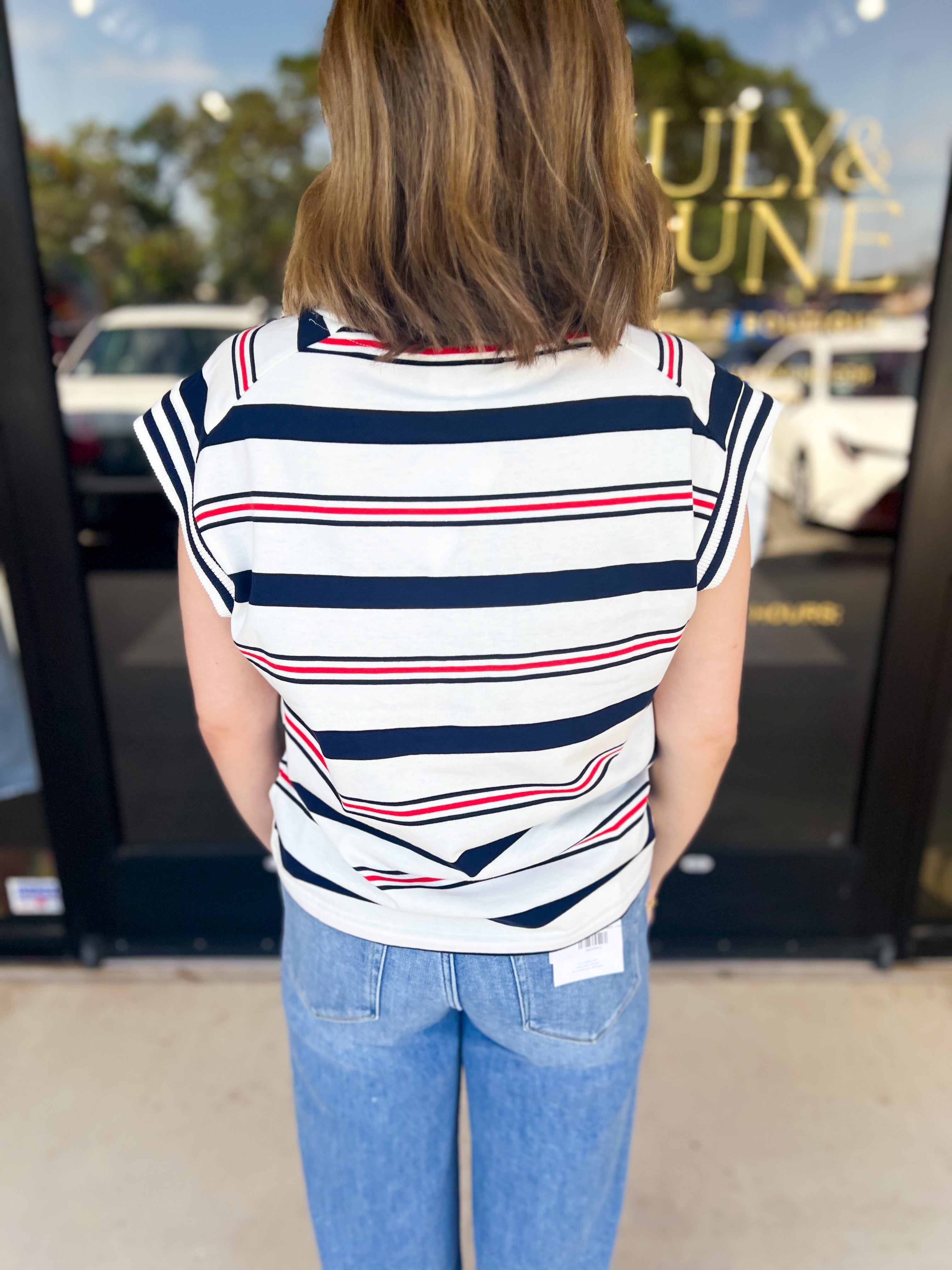Navy & Red Casual Tee-210 Casual Blouses-FLYING TOMATO-July & June Women's Fashion Boutique Located in San Antonio, Texas