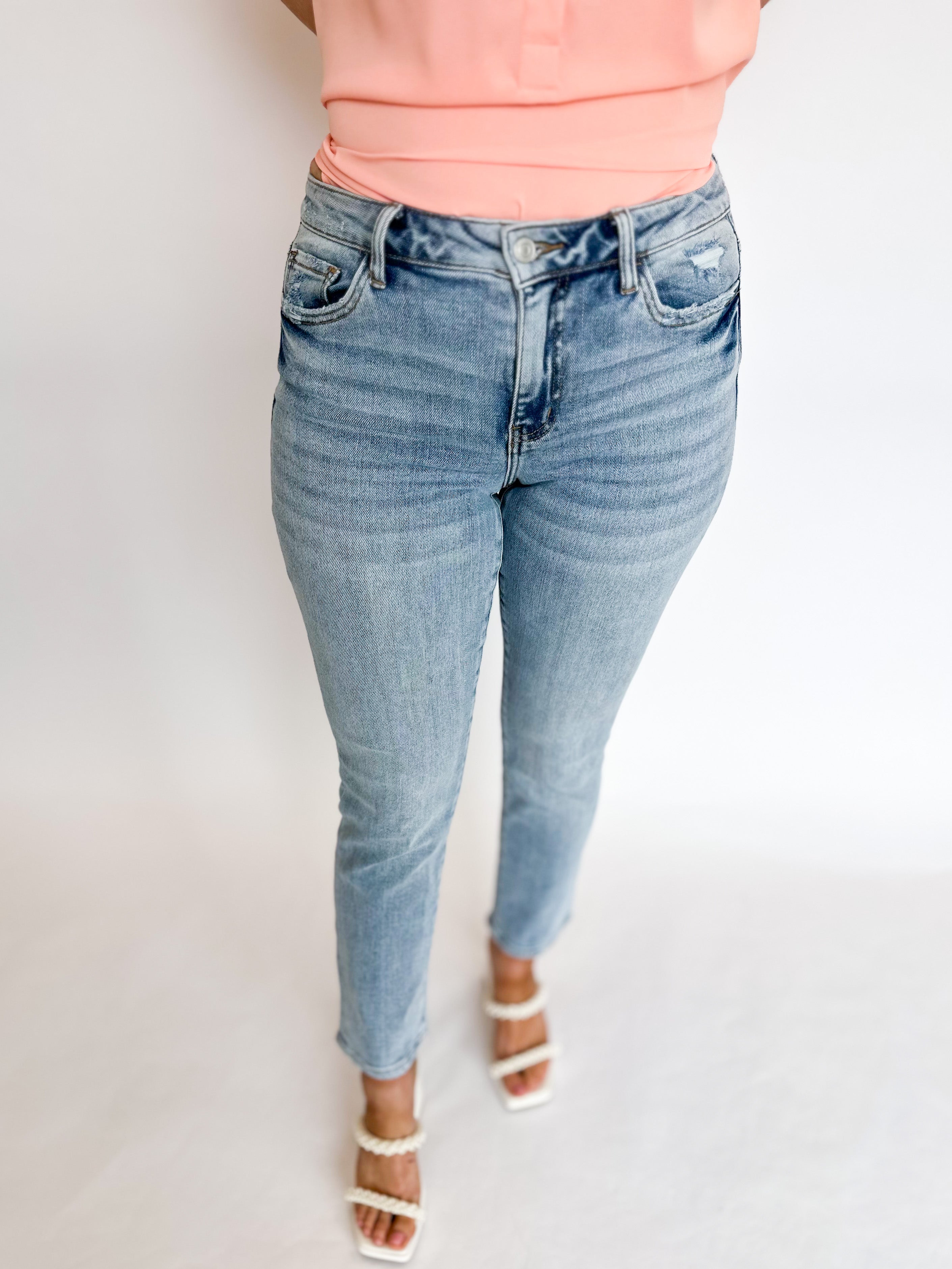 Vervet Light Wash Mid Rise Straight Leg Jeans - RESTOCK-400 Pants-VEVERT BY FLYING MONKEY-July & June Women's Boutique, Located in San Antonio, Texas